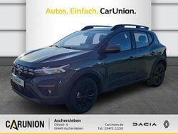 Safarigrüngrau (grau) Gebraucht 2024 Dacia Sandero Extreme Kleinwagen | 20.437 € (Etwas zu teuer)
