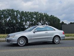 Silber Gebraucht 2004 Mercedes CLK200 Coupé | 2.900 € (Etwas zu teuer)
