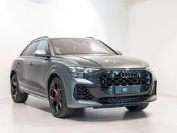 Grau Neu 2025 Audi RS Q8 Performance SUV | 164.101 € (Fairer Preis)