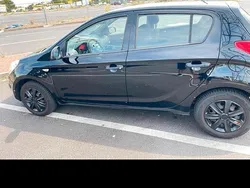 Schwarz Gebraucht 2011 Hyundai i20 Limousine | 2.400 € (Etwas zu teuer)