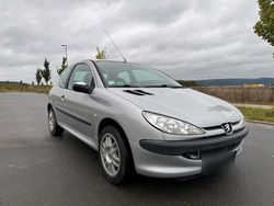 Grau Gebraucht 2004 Peugeot 206 Kleinwagen | 1.350 € (Fairer Preis)