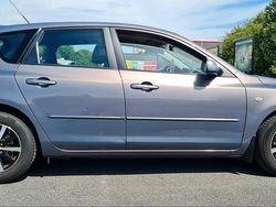 Grau Gebraucht 2009 Mazda 3 Kombi | 2.500 €