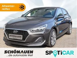 Braun Gebraucht 2018 Hyundai i30 Passion Limousine | 15.490 € (Fairer Preis)