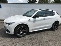 Weiß Gebraucht 2021 Alfa Romeo Stelvio Super SUV | 44.885 €