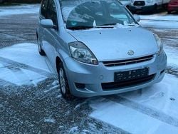 Silber Gebraucht 2008 Daihatsu Sirion Kleinwagen | 1.299 € (Guter Preis)