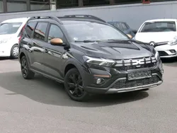 Schwarz metallic Gebraucht 2024 Dacia Jogger Extreme Kombi | 19.900 € (Fairer Preis)