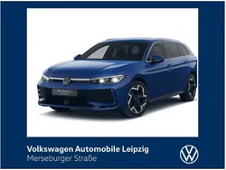 Reef blue metallic Gebraucht 2024 VW Passat R-line Kombi | 43.830 €