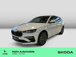 Weiß Gebraucht 2024 Skoda Scala Tour Kleinwagen | 28.490 € (Teuer)