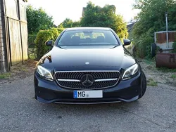 Schwarz Gebraucht 2016 Mercedes 220 Limousine | 25.900 €