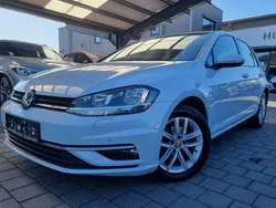 Weiß Gebraucht 2017 VW Golf VII Limousine | 11.700 € (Teuer)