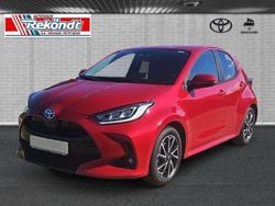 Emotional red 2 Gebraucht 2022 Toyota Yaris Hybrid Team Limousine | 18.490 € (Guter Preis)