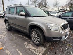 Beige Gebraucht 2011 Skoda Yeti Plus Edition SUV | 5.999 € (Fairer Preis)