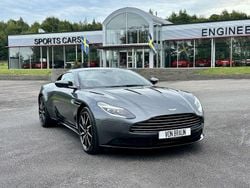 Grau Gebraucht 2017 Aston Martin DB11 Coupé | 135.000 €