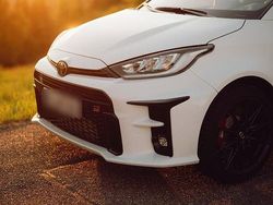 Weiß Gebraucht 2024 Toyota Yaris Limousine | 33.900 € (Superpreis)