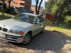 Silber Gebraucht 1999 BMW 316 Limousine | 2.650 €