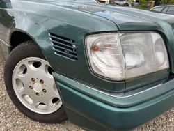Grün Gebraucht 1990 Mercedes E300 Limousine | 14.998 €