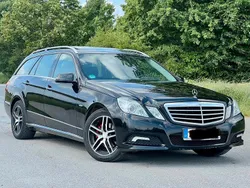Schwarz Gebraucht 2010 Mercedes E200 Avantgarde Kombi | 8.999 € (Guter Preis)