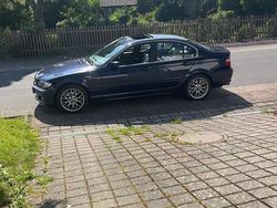 Blau Gebraucht 2003 BMW 320 Limousine | 2.800 € (Fairer Preis)