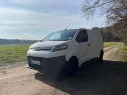 Weiß Gebraucht 2017 Citroën Jumpy Profi Van / Kleinbus | 11.000 € (Fairer Preis)