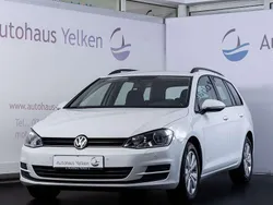 Weiß Gebraucht 2016 VW Golf VII Trendline Kombi | 10.990 € (Fairer Preis)