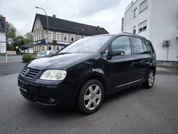 Schwarz Gebraucht 2004 VW Touran Highline Van / Kleinbus | 1.699 € (Fairer Preis)