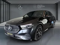 Grau Gebraucht 2024 Mercedes E200 Avantgarde Limousine | 52.890 € (Teuer)