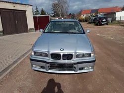 Silber Gebraucht 1997 BMW 323 Compact Kleinwagen | 11.000 €