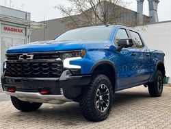 Blau Gebraucht 2024 Chevrolet Silverado SUV | 79.890 €