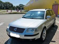 Silber Gebraucht 2001 VW Passat Kombi | 3.000 € (Teuer)