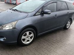 Grau Gebraucht 2005 Mitsubishi Grandis Intense Van / Kleinbus | 2.590 € (Fairer Preis)
