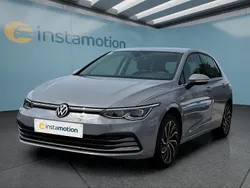 Grau Gebraucht 2022 VW Golf VIII Kleinwagen | 22.049 € (Guter Preis)