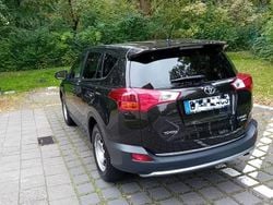 Braun Gebraucht 2015 Toyota RAV4 Edition-S SUV | 18.800 € (Fairer Preis)