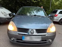 Silber Gebraucht 2005 Renault Clio II Kleinwagen | 1.150 €