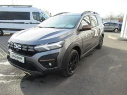 Grau Gebraucht 2025 Dacia Jogger Extreme Van / Kleinbus | 23.799 € (Etwas zu teuer)