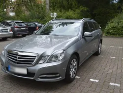Grau Gebraucht 2010 Mercedes E200 Avantgarde Kombi | 8.990 € (Guter Preis)