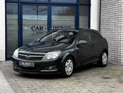 Grün Gebraucht 2005 Opel Astra GTC Edition Coupé | 699 € (Guter Preis)