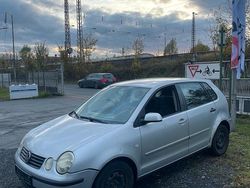 Silber Gebraucht 2004 VW Polo Kleinwagen | 900 € (Guter Preis)