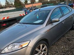 Grau Gebraucht 2009 Ford Mondeo Limousine | 2.000 €