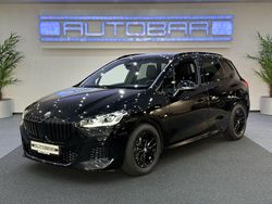 Black sapphire Gebraucht 2024 BMW 218 Active Tourer M Sport Van / Kleinbus | 28.900 € (Fairer Preis)