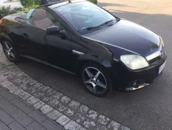 Schwarz Gebraucht 2006 Opel Tigra Edition Cabrio | 1.999 € (Guter Preis)