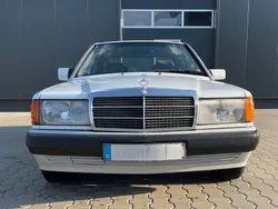 Weiß Gebraucht 1992 Mercedes 190 Limousine | 5.900 €