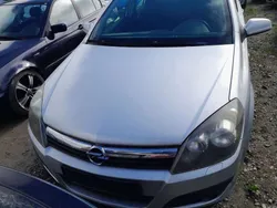 Silber Gebraucht 2006 Opel Astra Limousine | 1.150 € (Guter Preis)