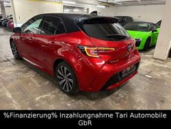 Emotional red 2 (3u5)/ black m Gebraucht 2021 Toyota Corolla Team Limousine | 21.480 € (Fairer Preis)