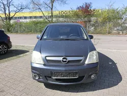 Grau Gebraucht 2009 Opel Meriva Innovation Van / Kleinbus | 1.599 € (Guter Preis)