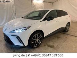 Weiß Gebraucht 2023 MG MG4 EV Luxury Kleinwagen | 17.950 € (Fairer Preis)
