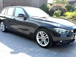 Schwarz Gebraucht 2015 BMW 320 Sport Line Kombi | 12.499 € (Fairer Preis)