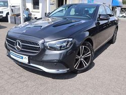 Graphite grey metallic paint Gebraucht 2022 Mercedes E220 Avantgarde Limousine | 38.485 € (Fairer Preis)