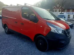 Magma red (s) Gebraucht 2016 Nissan NV300 Van | 10.750 €