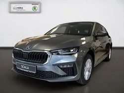 Grau Gebraucht 2024 Skoda Scala Selection Kleinwagen | 23.990 € (Fairer Preis)