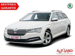 Weiß Gebraucht 2021 Skoda Superb Ambition Kombi | 28.950 € (Etwas zu teuer)